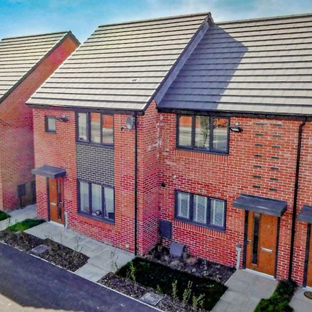 Newly Built, Splendid House For 5 In Manchester! Zewnętrze zdjęcie