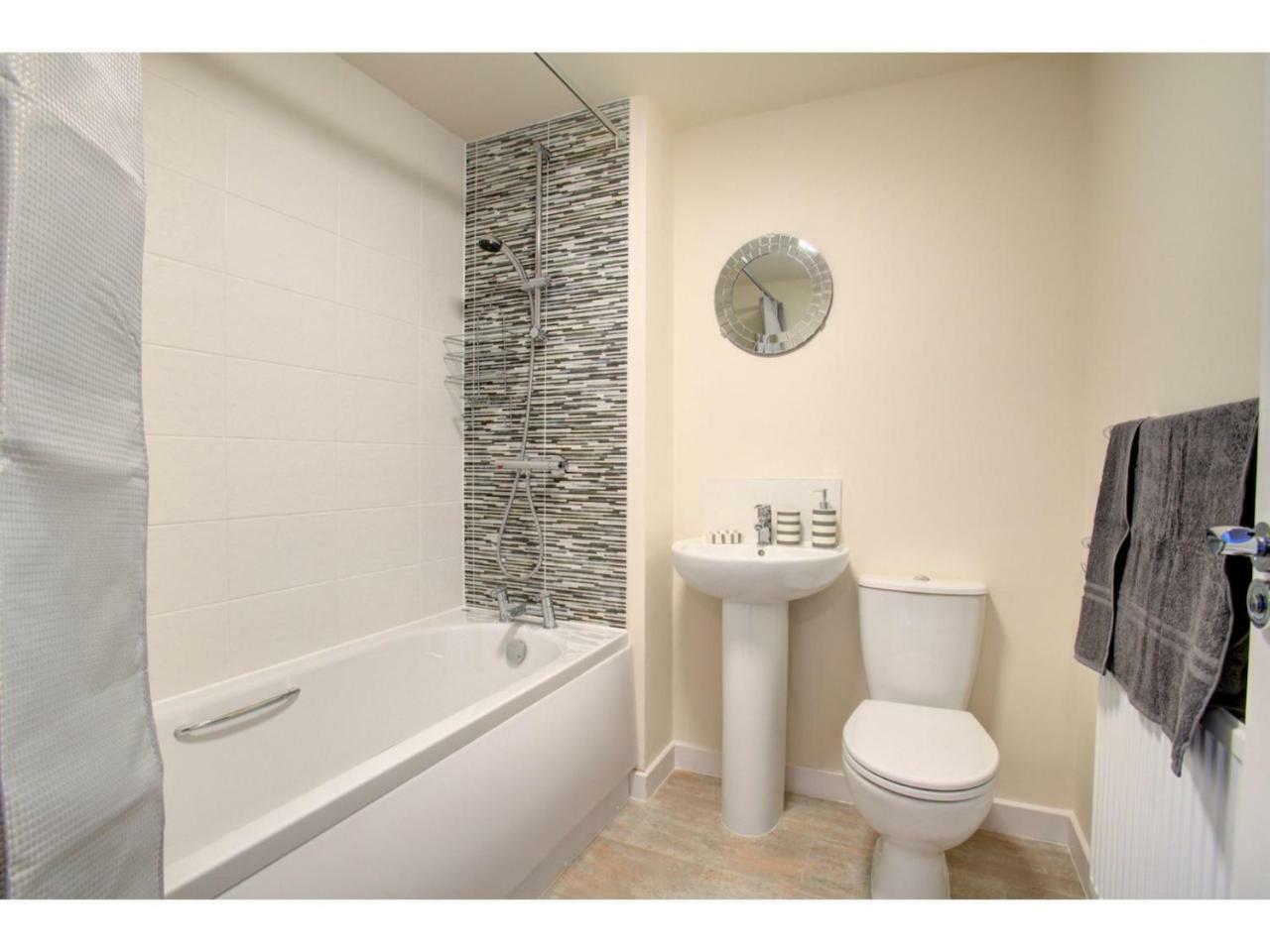 Newly Built, Splendid House For 5 In Manchester! Zewnętrze zdjęcie