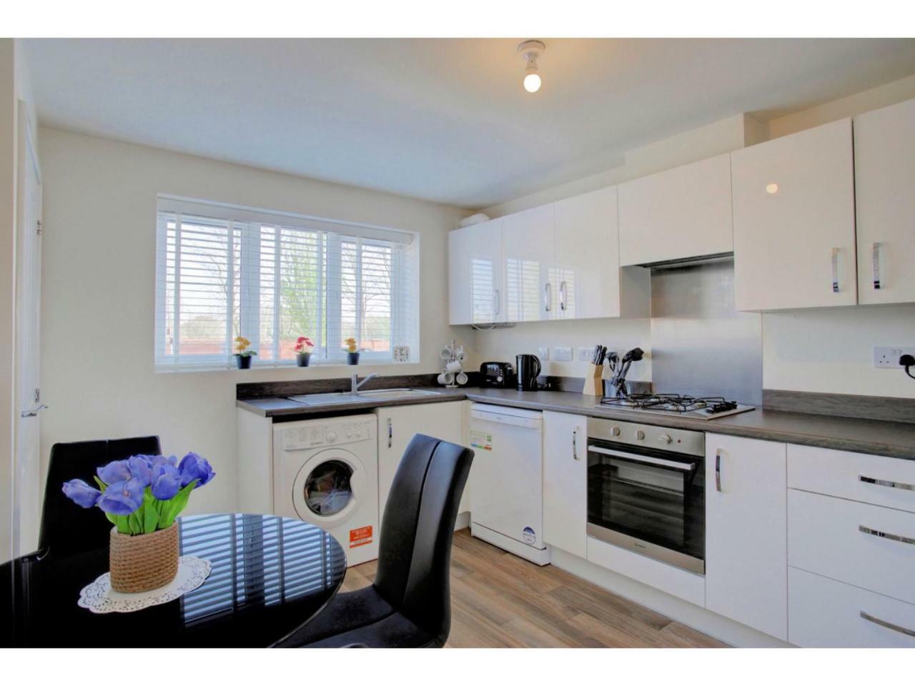Newly Built, Splendid House For 5 In Manchester! Zewnętrze zdjęcie